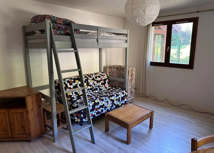 Studios Corenc アパート *